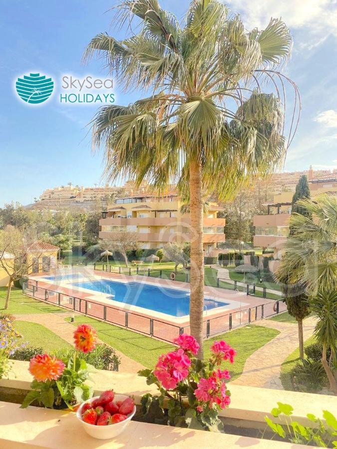 Sky Sea Holidays Mijas Costa La Cala De Mijas Exterior photo